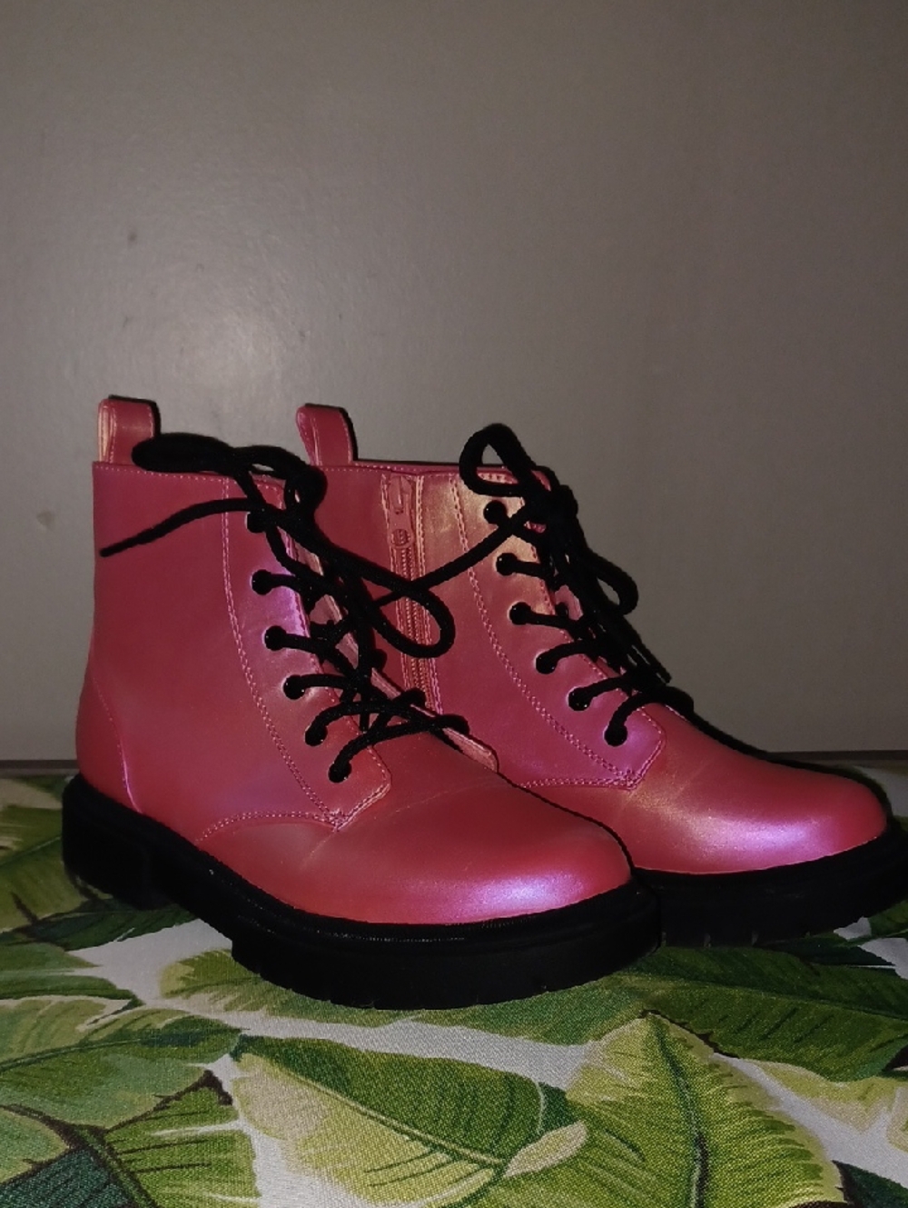 art class Pink Lace-Up Kids Ankle Boots with Black Soles